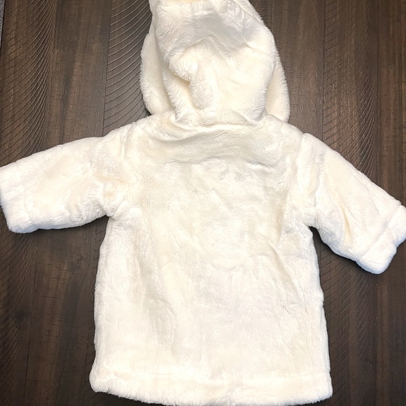 Girls Faux Fur winter coat- White - Picture 3 of 4